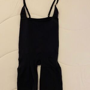 SKIMS Butt Lifting Open Bust Bodysuit!